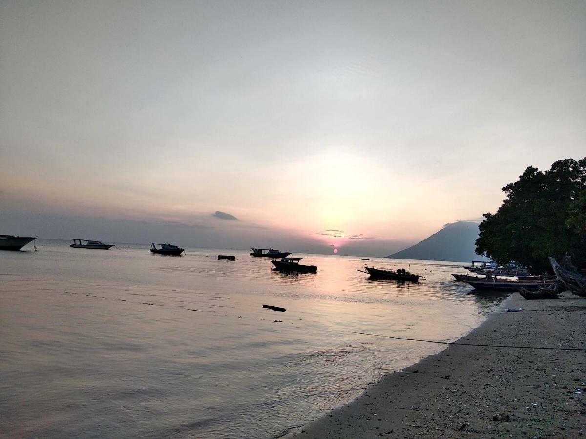 Sunset Guest House & Bar Bunaken Exterior foto